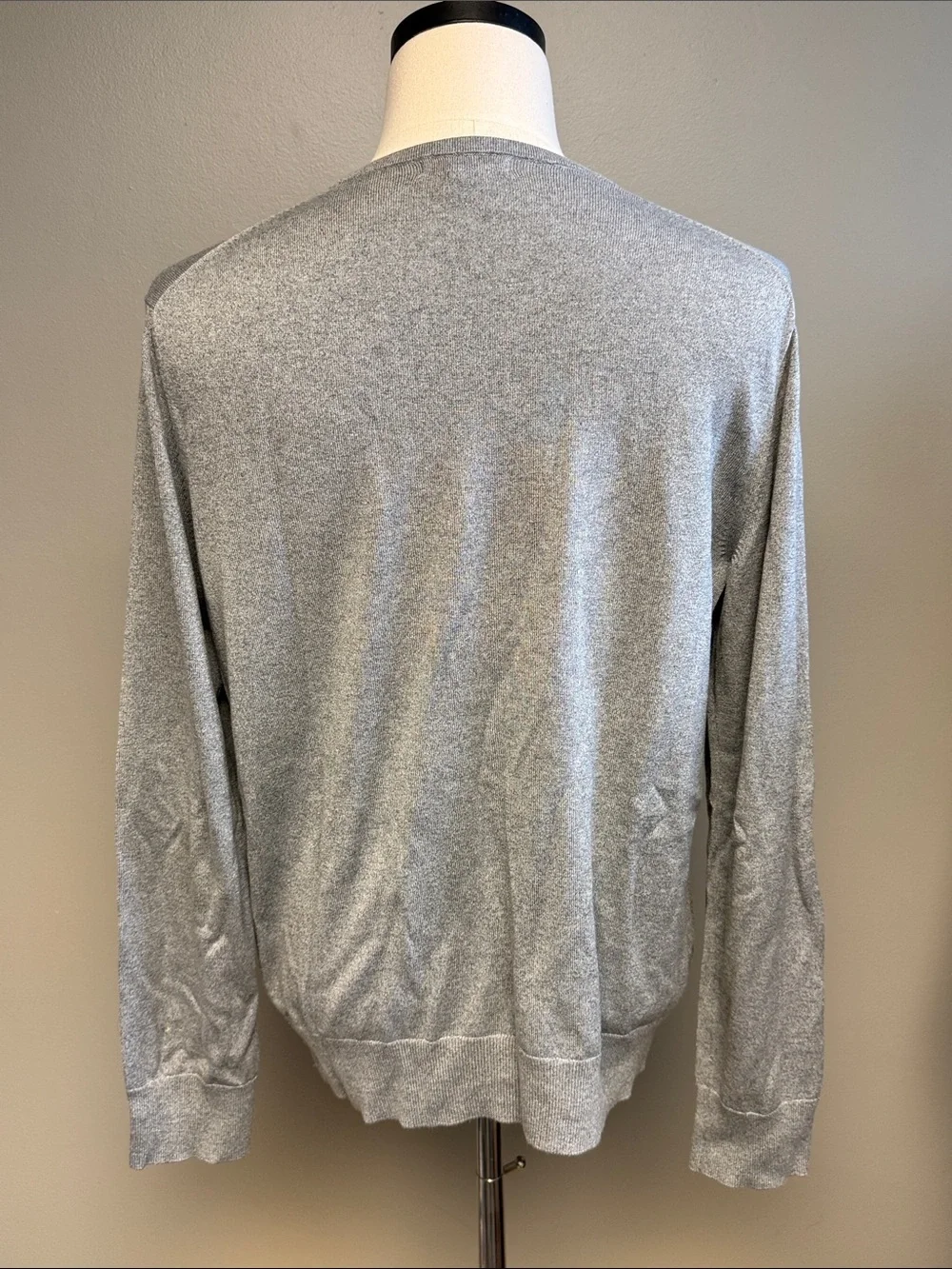 Banana Republic Luxury Blend Gray V-Neck Silk Cashmere Sweater Men’s L
